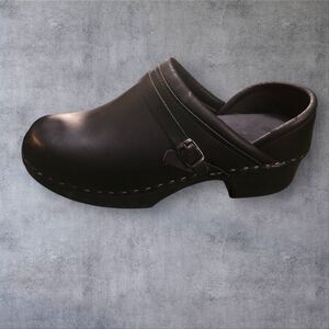 Women’s C&C Swedish Black Magic Clogs, Slip Resistant, Comfort Shoes SZ 42